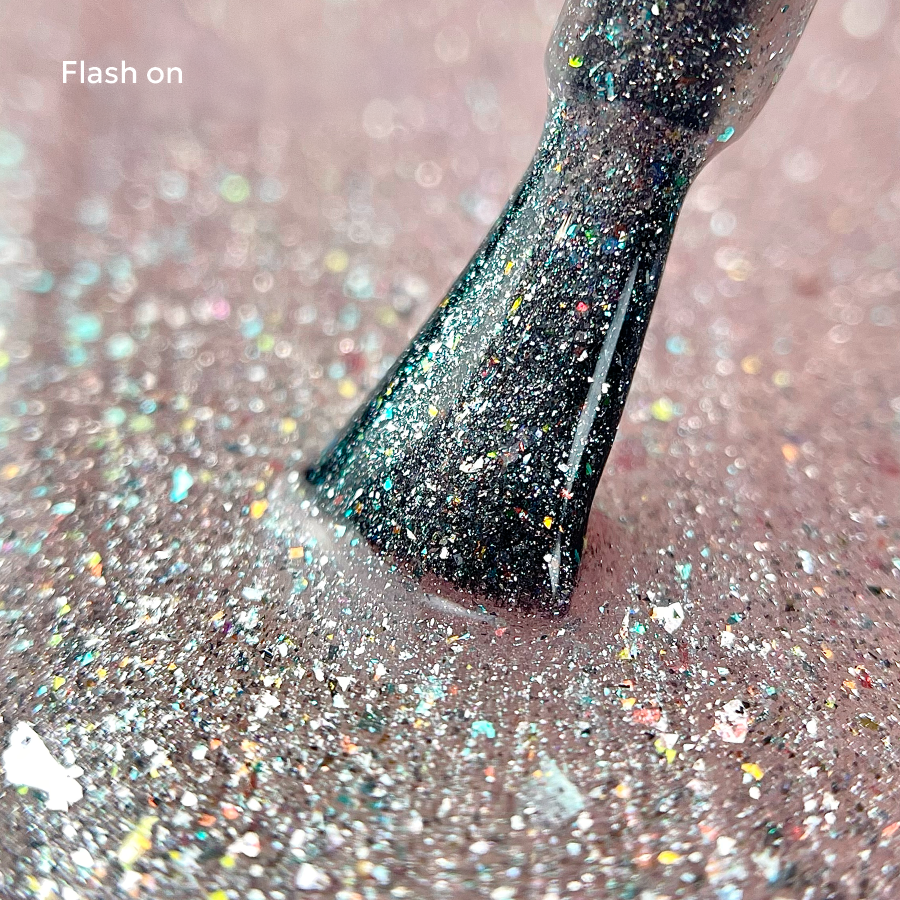 gel polish світловідбиваючий рожево-бежевий