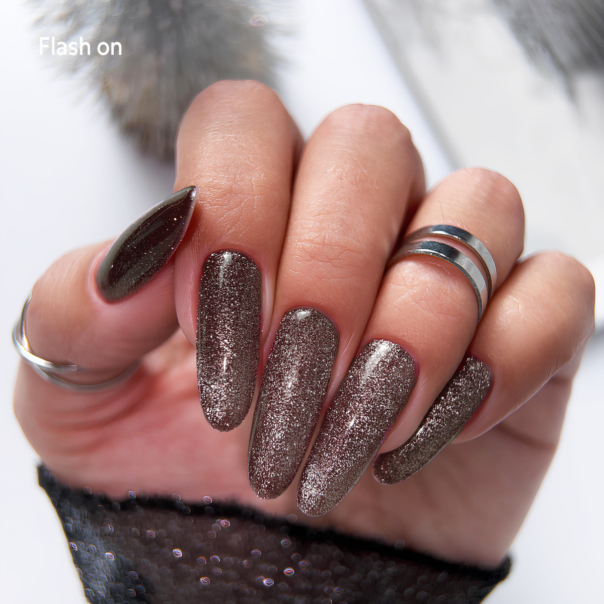 gel polish reflective cat eye