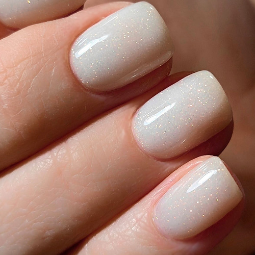 Pantone 2026 cloud dancer светлая палитра – чистый стиль