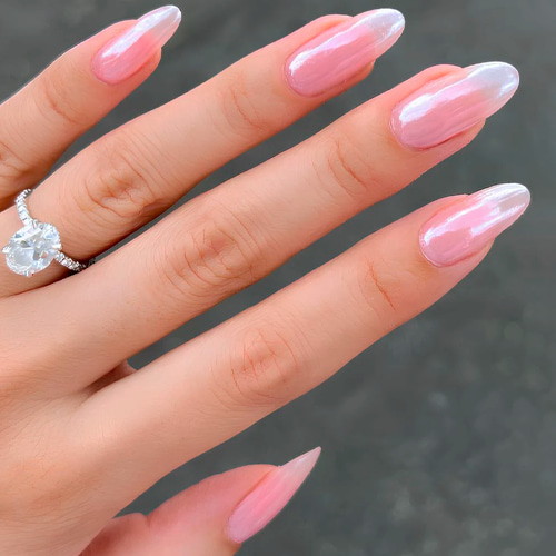 Strawberry milk nails в нежно-розовом летнем дизайне