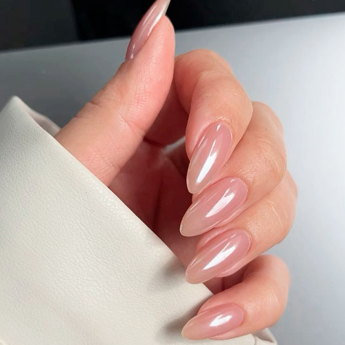 Перламутровые ногти pearl nails с полупрозрачной основой