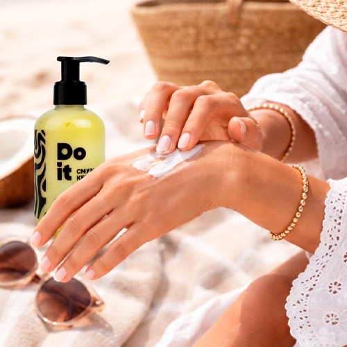 Крем для рук з SPF для захисту та зволоження шкіри рук у відпустці